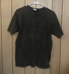 SONOMA CALIFORNIA GRAPEVINE DESIGN TEXTURED BLACK T-SHIRT MENS SMALL VINTAGE USA
