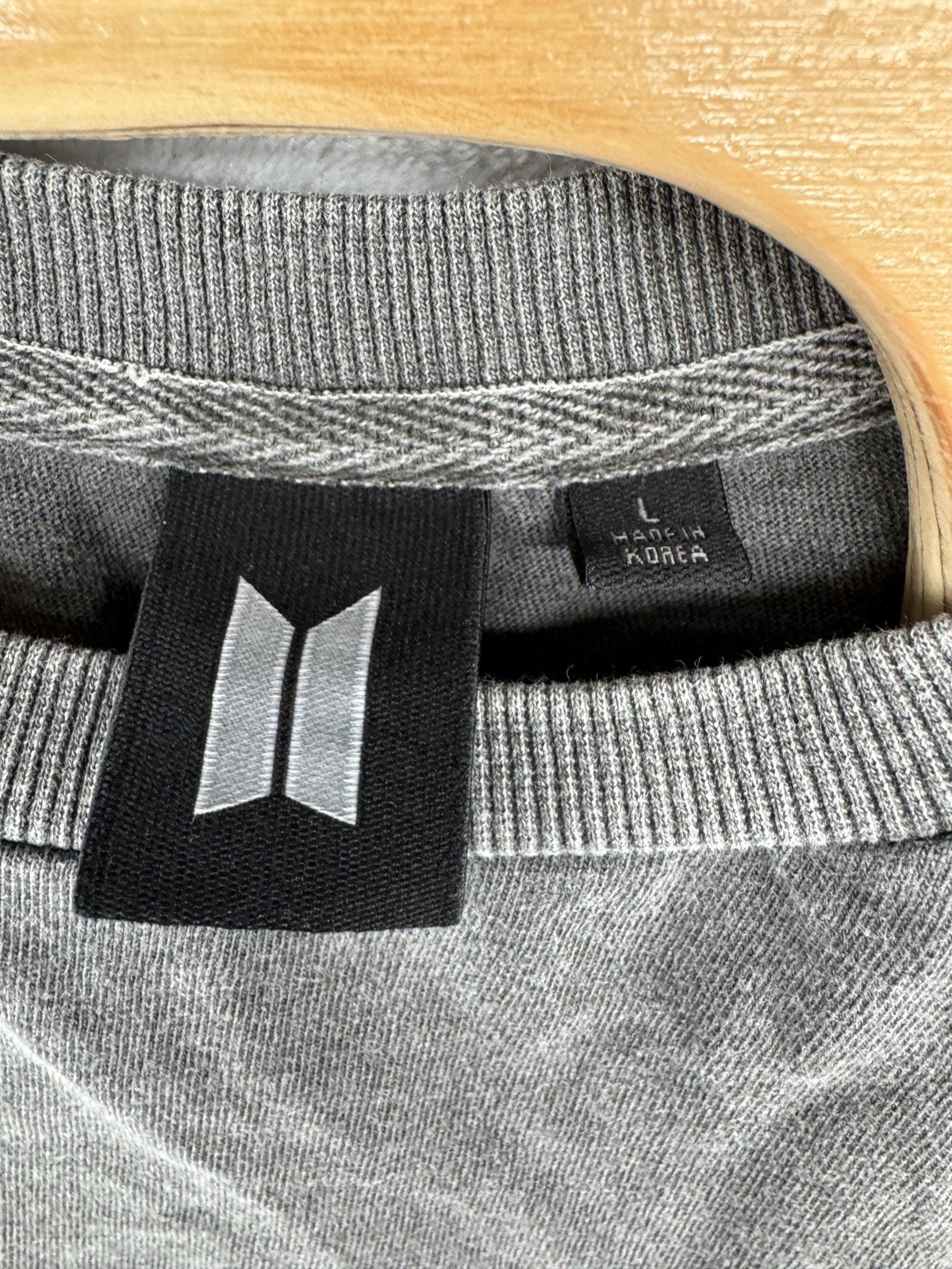 BTS Bring the Pain ON Pop-Up K-Pop Gray T-Shirt Men’s Size L Made in Korea RARE gallery