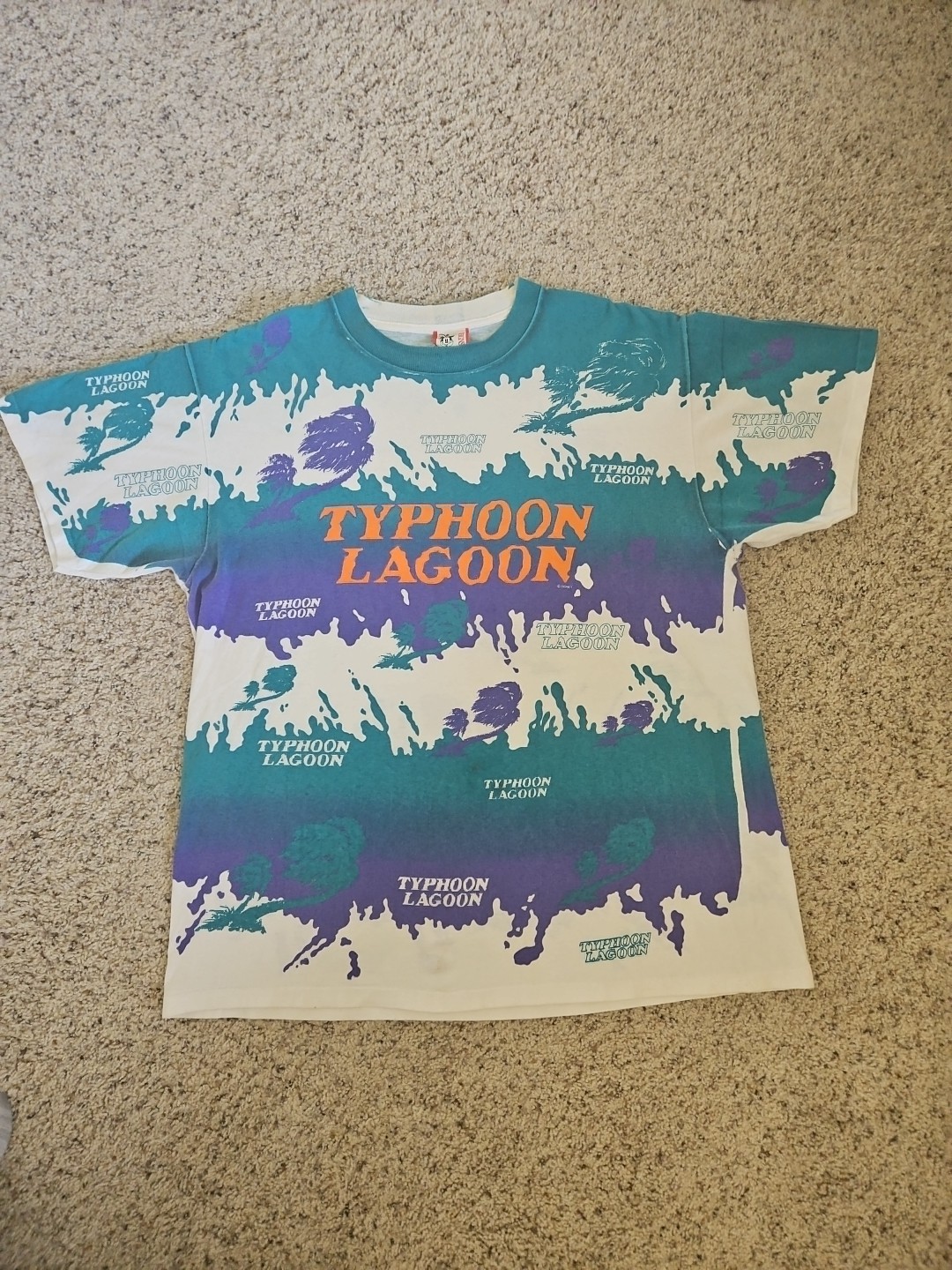 Vtg 90’s Disney Designs Typhoon Lagoon AOP T-Shirt OSFA Single Stitch Beach