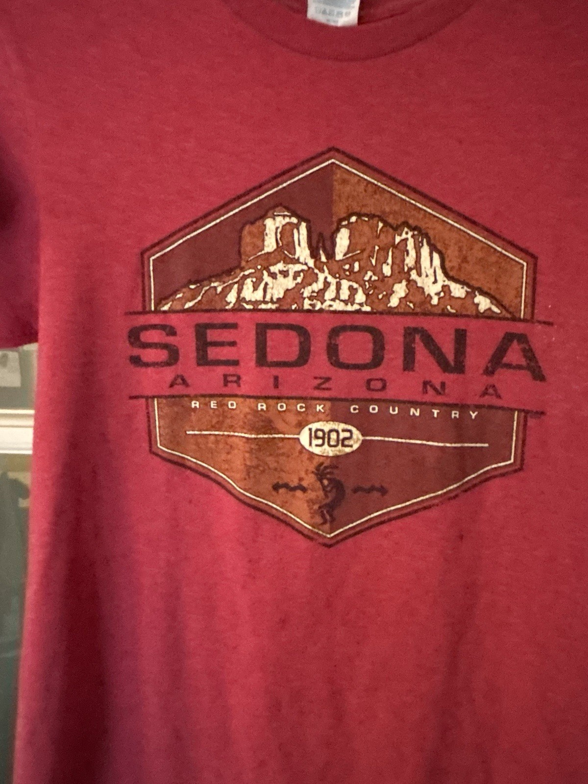 Sedona Arizona T—Shirt size small. Short sleeve. 50/50 cotton/poly. EUC. gallery