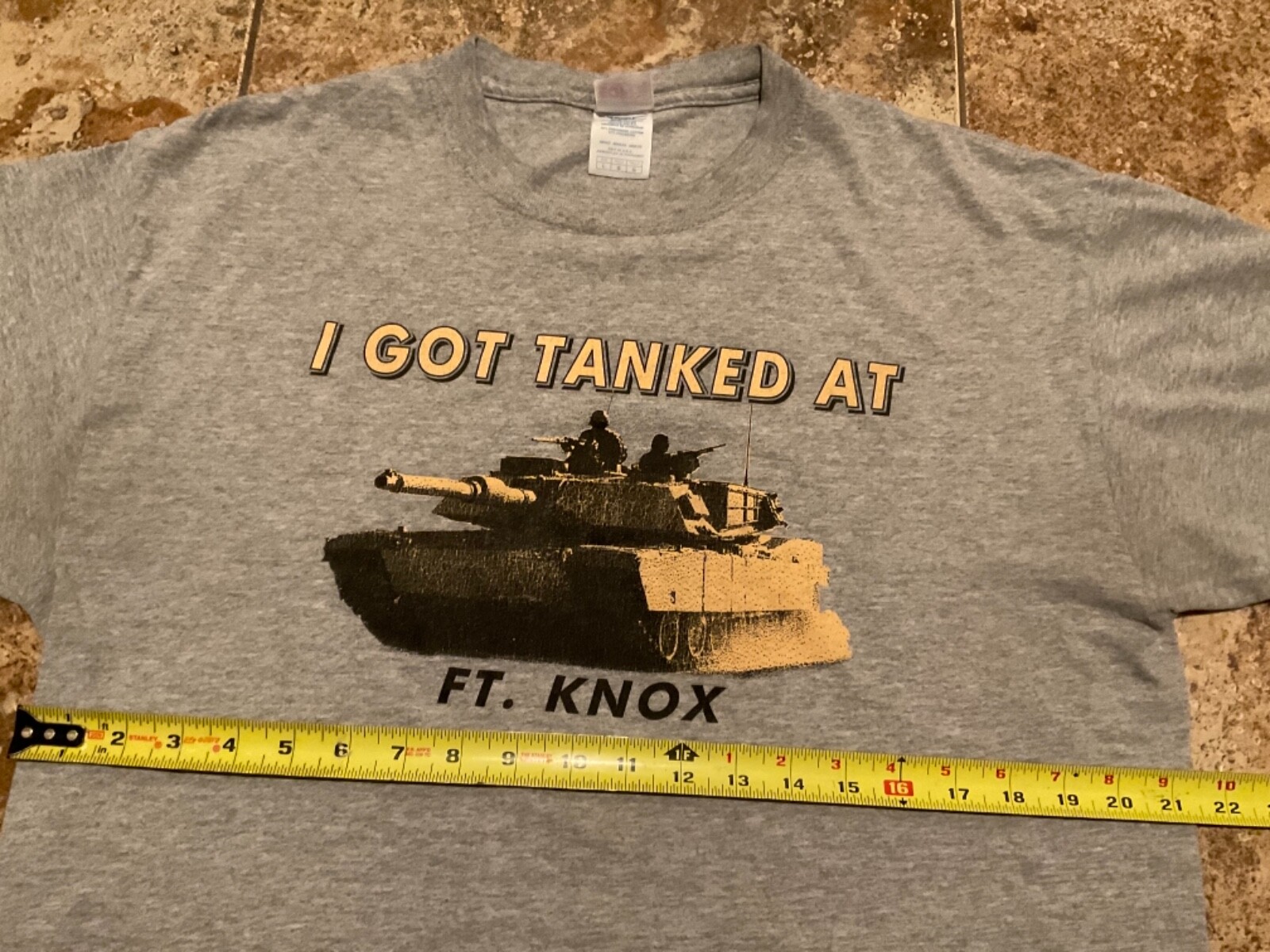 VINTAGE FT. KNOX MILITARY GRAPHIC T-SHIRT ( MENS LARGE ) PREOWNED gallery