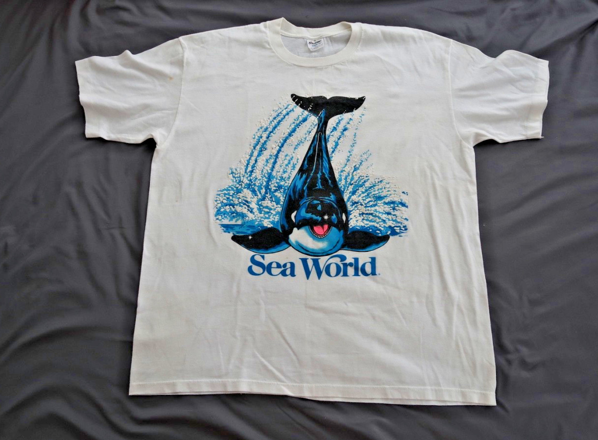 Vintage Sea World Orca T-shirt Adult XL gallery