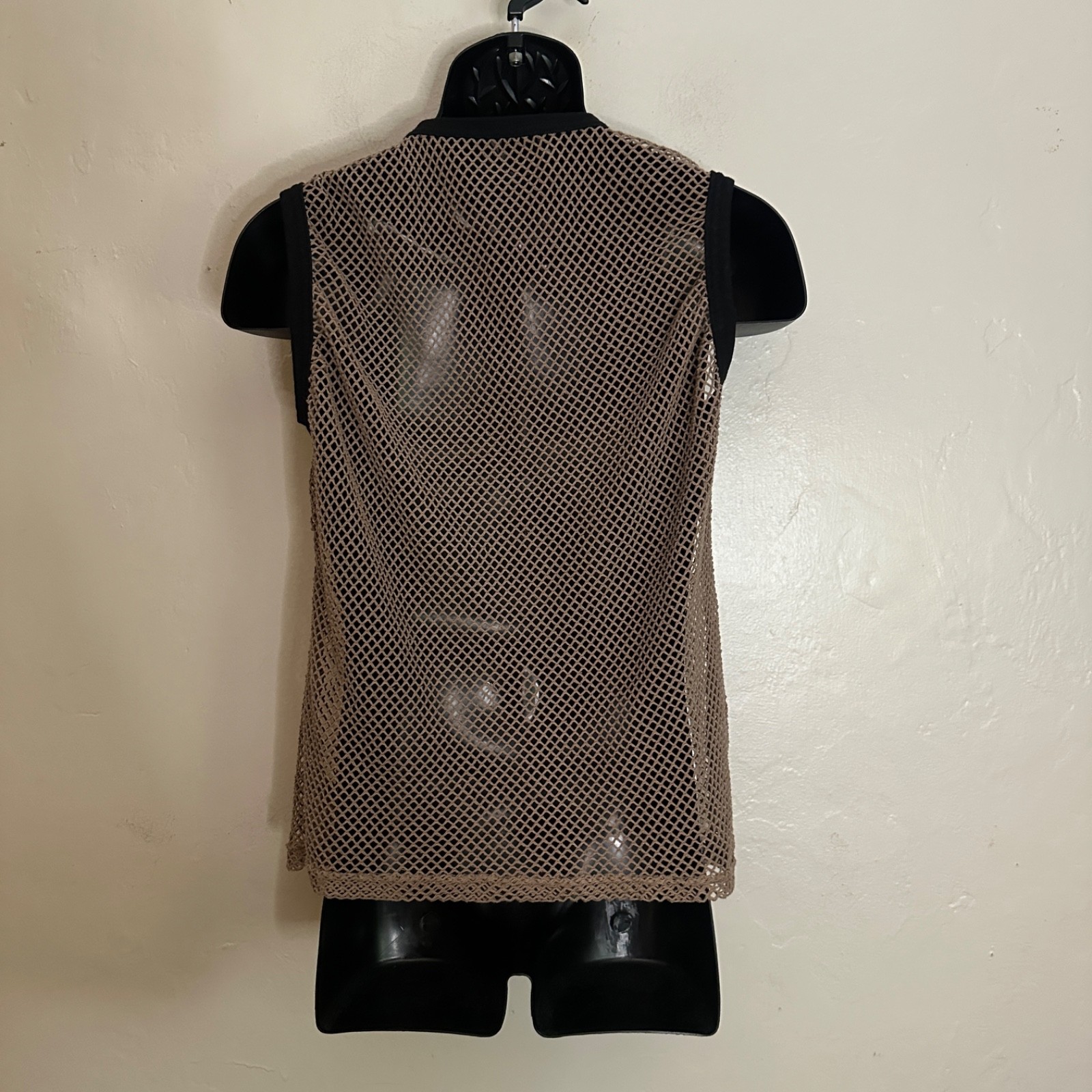 URS Fishnet Sleeveless T Shirt SM Gently worn Poly cotton blend no fabric tag gallery