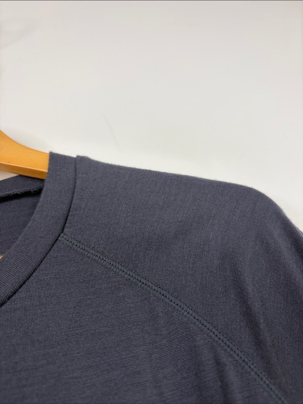 Unbound Merino Shirt Mens XXL Dark Gray Merino Wool Jersey Long Sleeve Crew gallery
