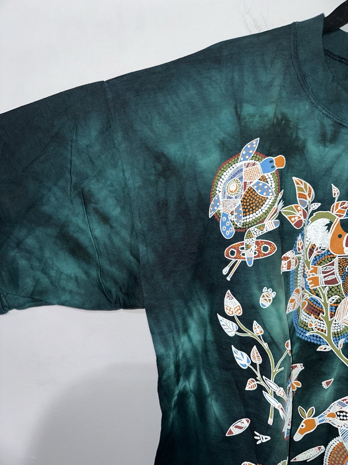 NWT Churinga Designs Australia Green Tie Dye Koala Dreaming T Shirt L Aboriginal gallery