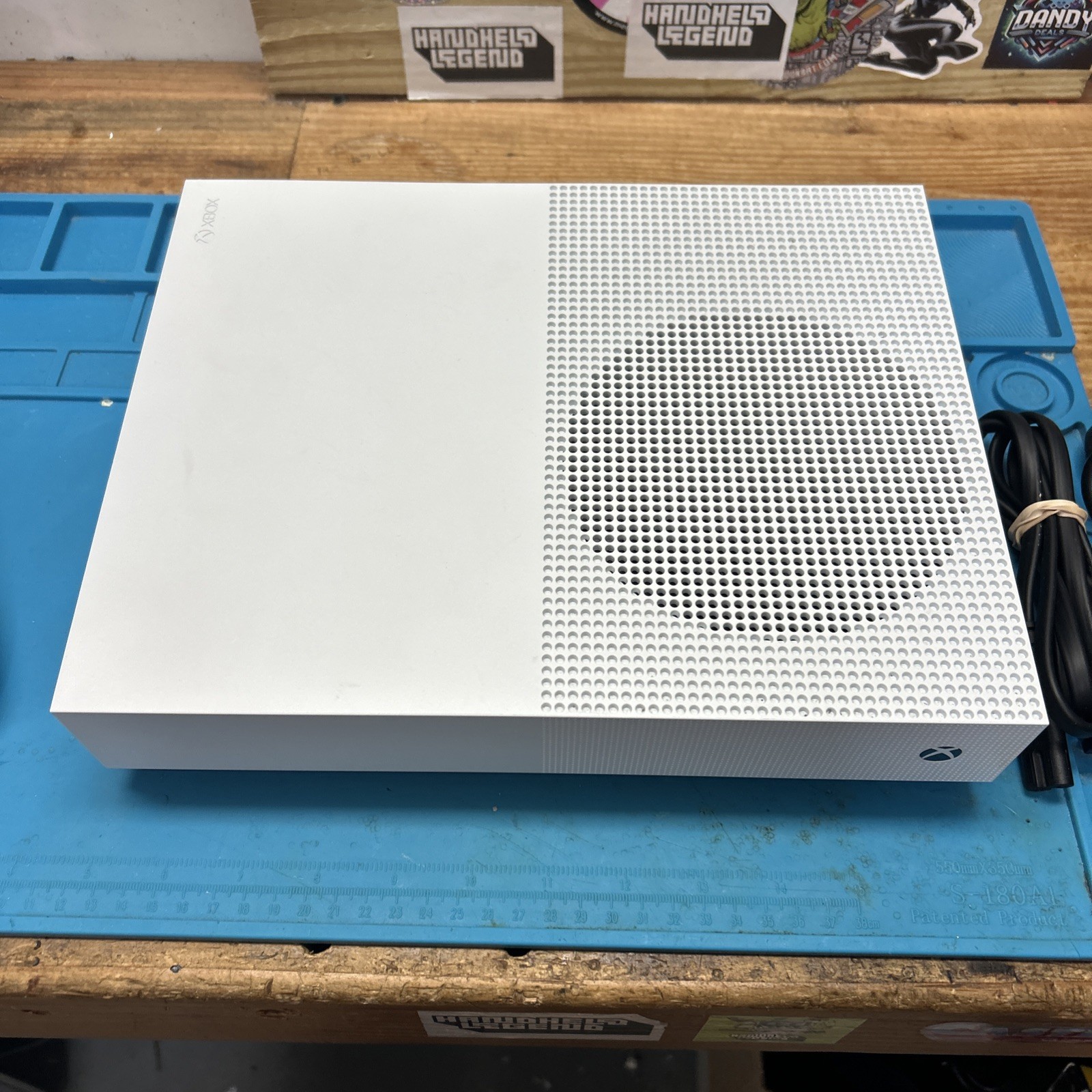 Microsoft Xbox One S 1TB Console Gaming System With Controller White 1681 Tested