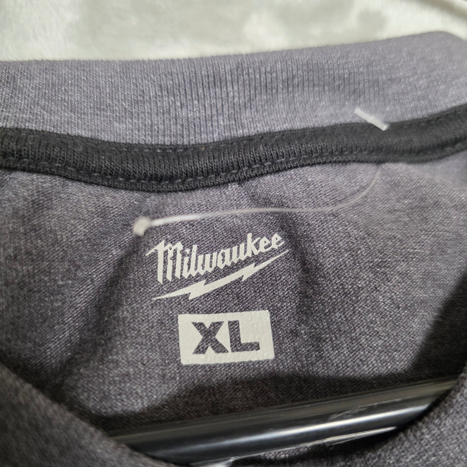 Milwaukee Pocket T-Shirt Mens XL Gray New Workwear Heavy Duty Short Sleeve gallery