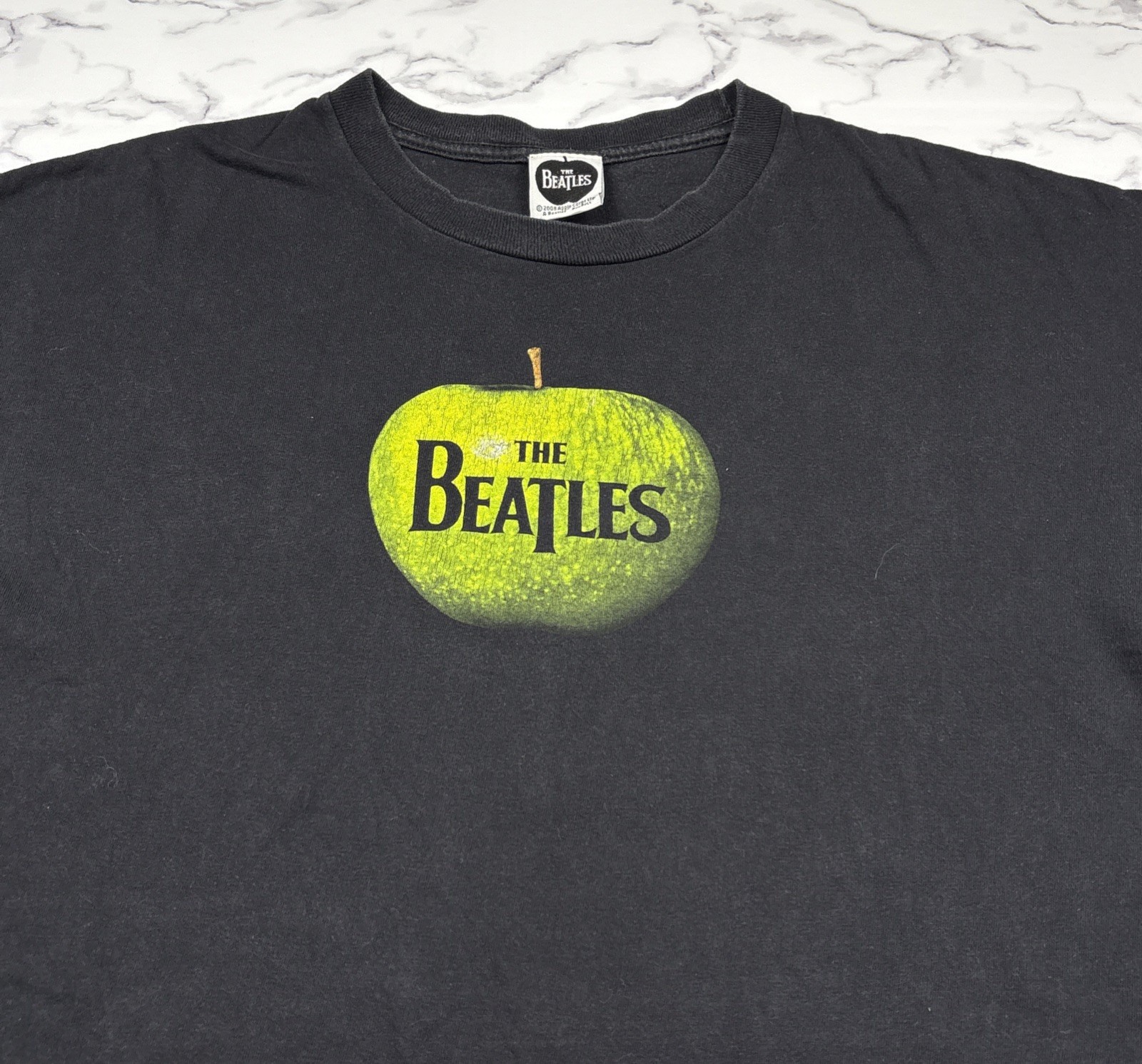 VTG 2008 The Beatles Apple Records Faded Green Apple Black Band Promo T-Shirt XL gallery