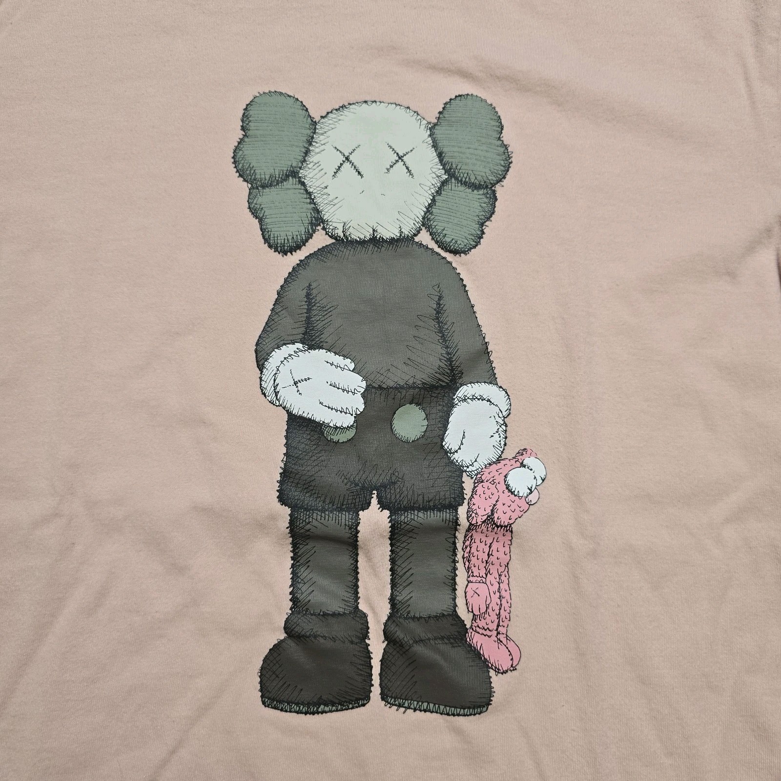 KAWS x Uniqlo UT Summer Companion Tee L Pink Graphic Streetwear Collector gallery