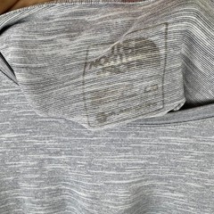 The North Face Men’s HyperLayer LS Crew Long Sleeve T-Shirt UPF 30 Size L