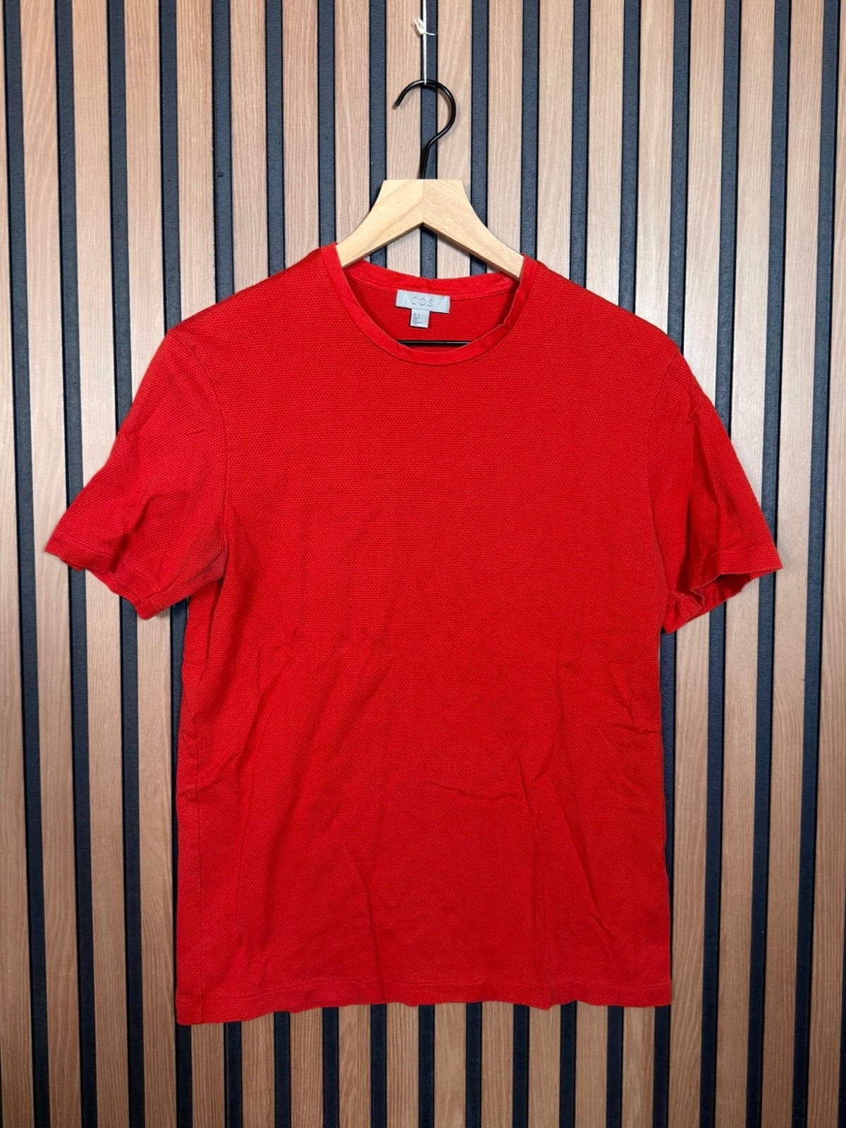 COS T Shirt Small Mens Red Textured Fabric Athletic Short Sleeve Tee gallery