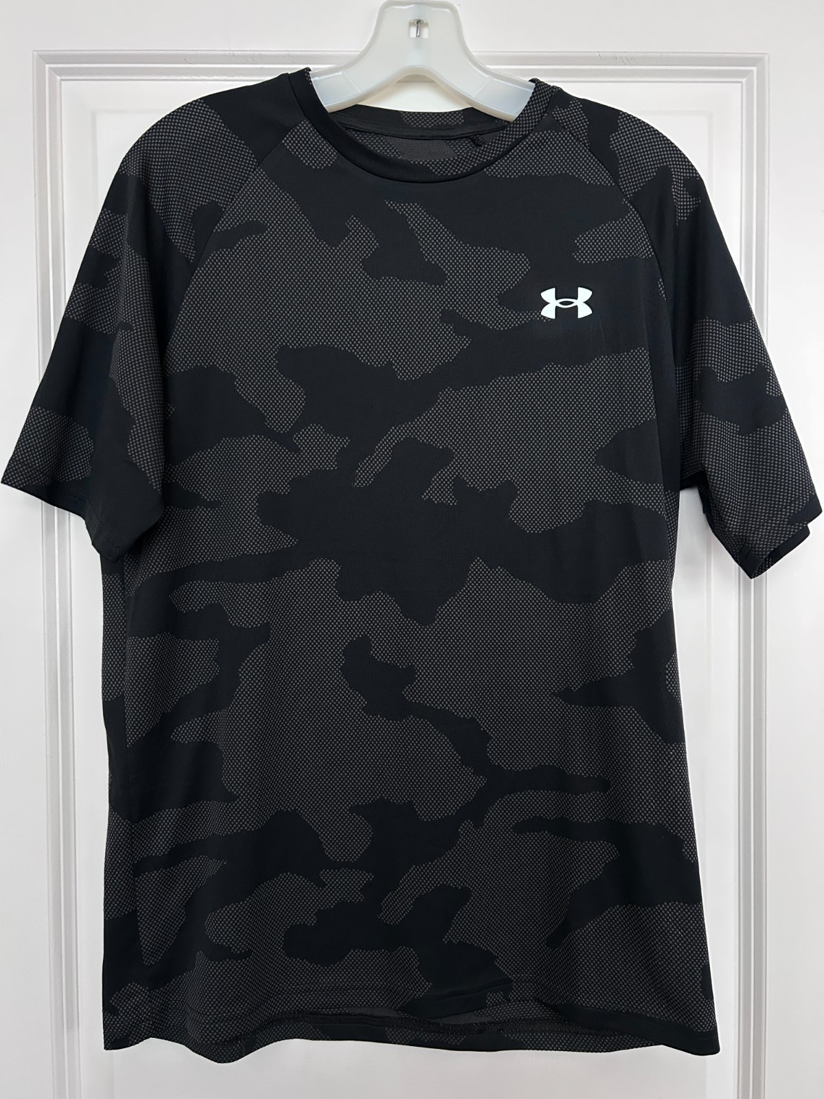 Under Armour Men’s Mesh Tee Black Camouflage Size M Velocity Jacquard