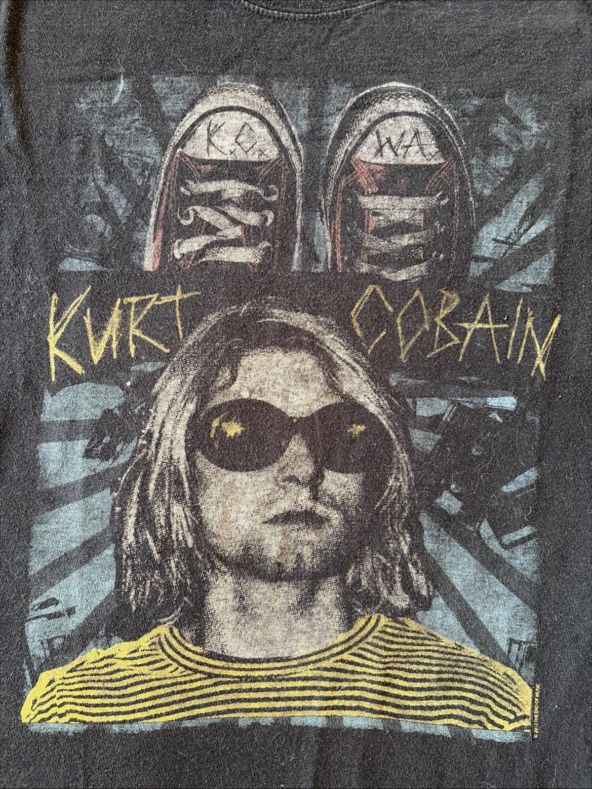 KURT COBAIN Black Graphic T-Shirt Converse Sunglasses Spencers 100% Cotton gallery