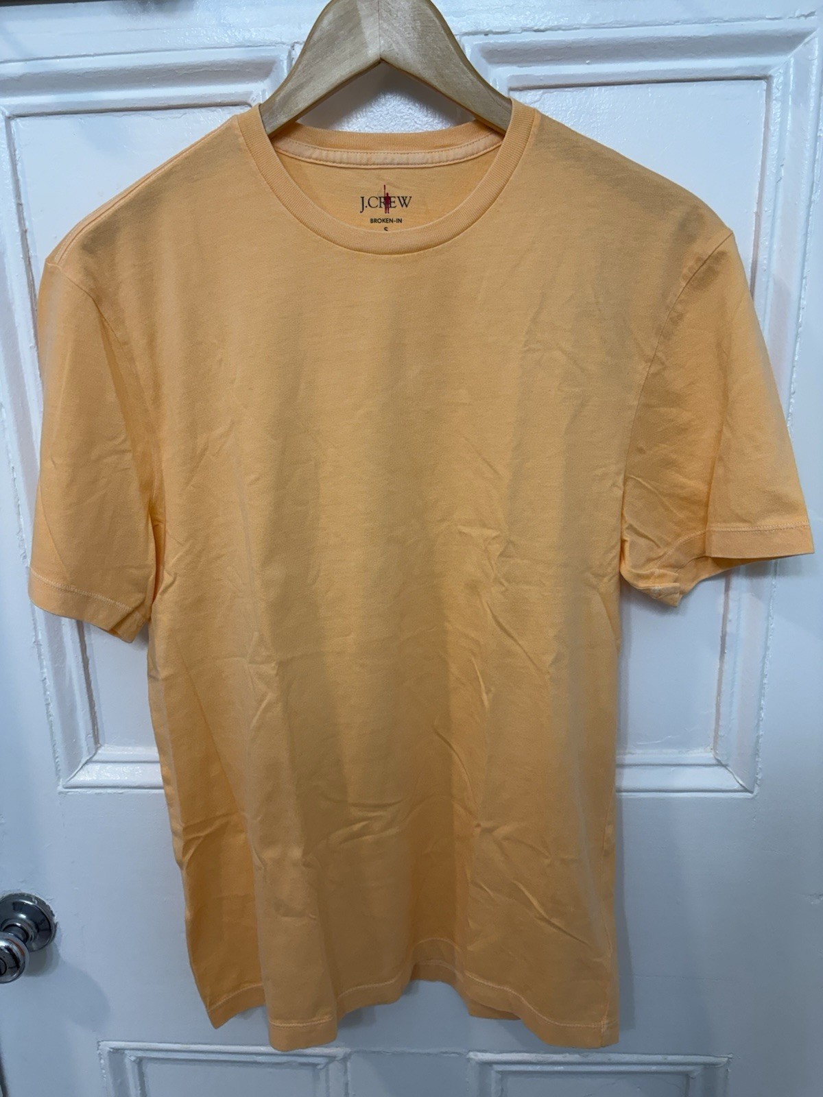 NWT J Crew Retail Men’s Broken In T Shirt Size Small. Classic Fit. Size Small. gallery