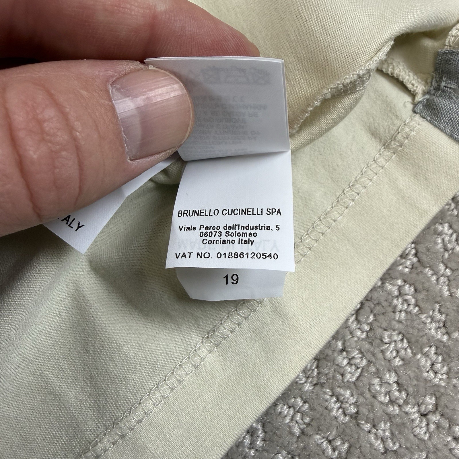 Brunello Cucinelli For Humanity Slim Fit Logo T Shirt Men’s Sz Small NWOT Italy gallery