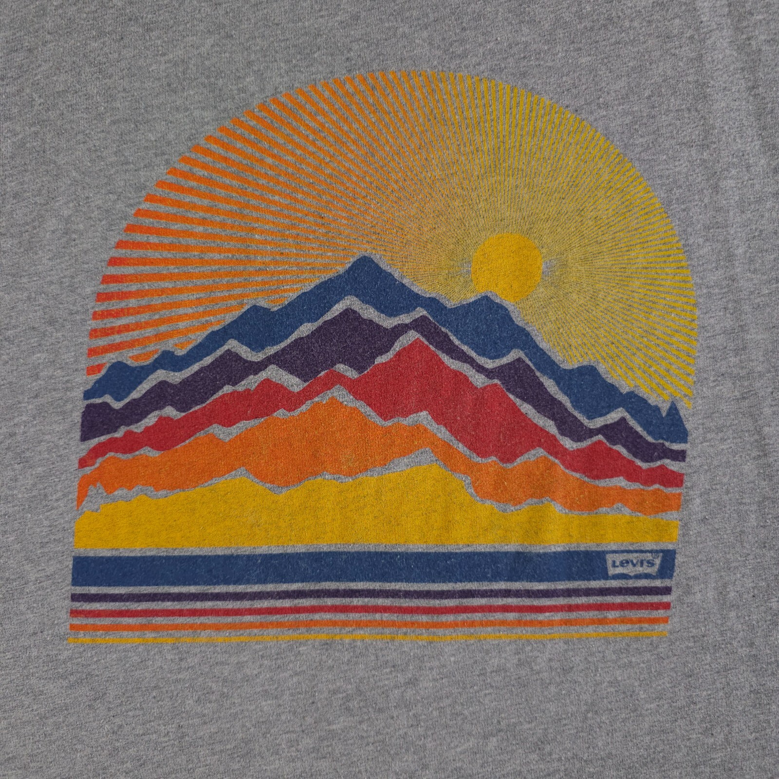 Levis Shirt Mens Large Gray Sunset Mountains Short Sleeve Crew Neck Tee Casual gallery