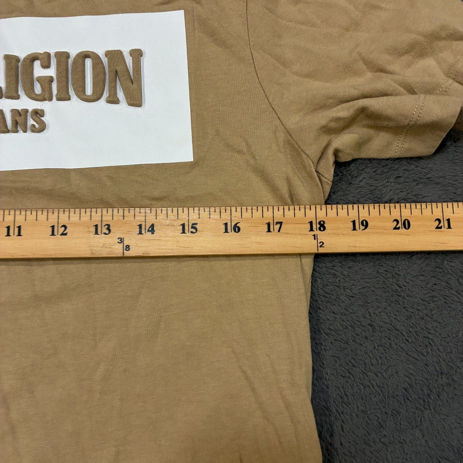 True Religion Beige Spell Out Logo Graphic Casual Streetwear T Shirt Mens Size S gallery