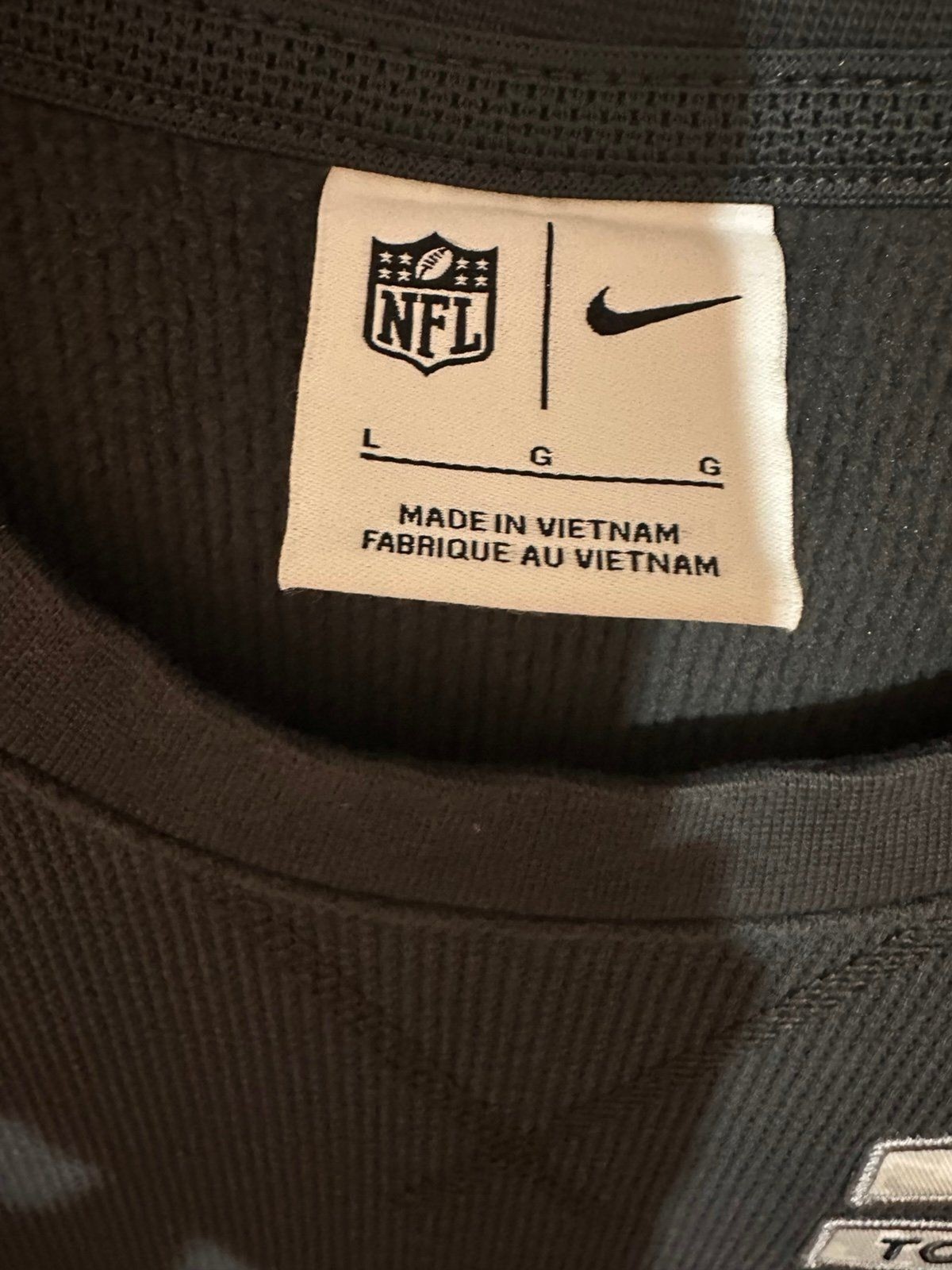 Nike Shirt Mens Large Gray Thermal Salute To Service Philadelphia Eagle’s NFL gallery