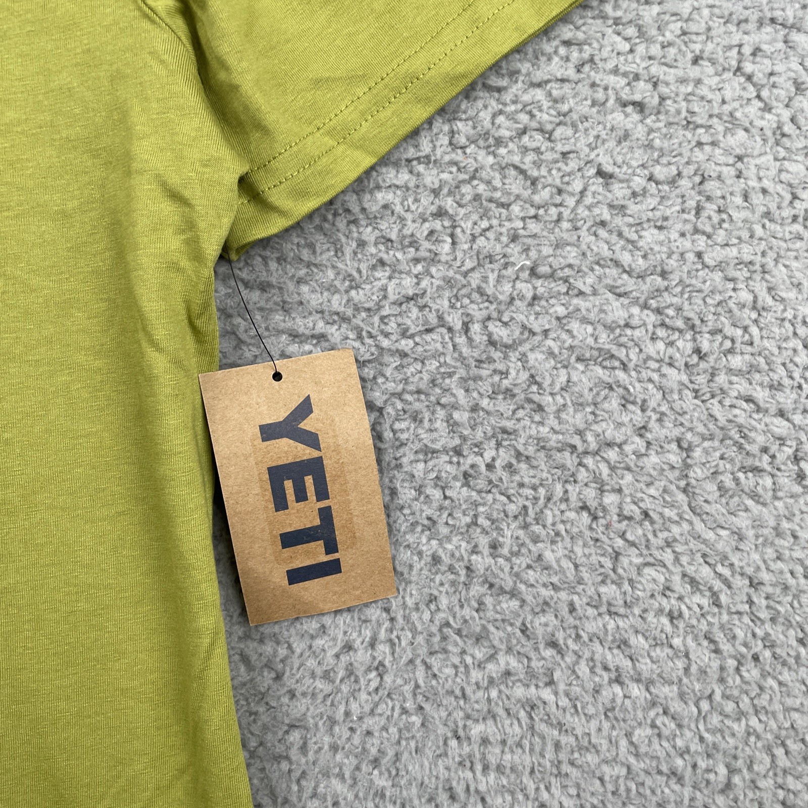 Yeti T-shirt Adult Mens Medium Green Moss Outdoor Active Camping Hiking Austin gallery