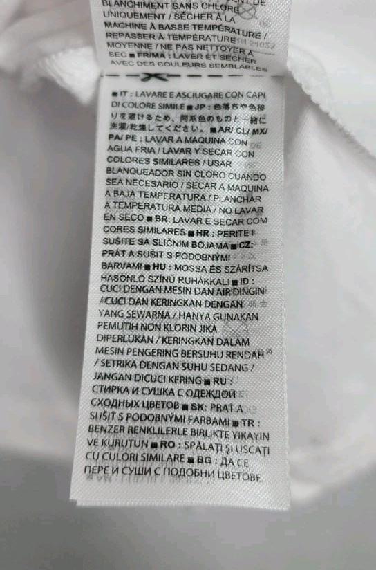 Banana Republic Mens Size Medium White Authentic Tee 100% Supima Cotton T-Shirt gallery