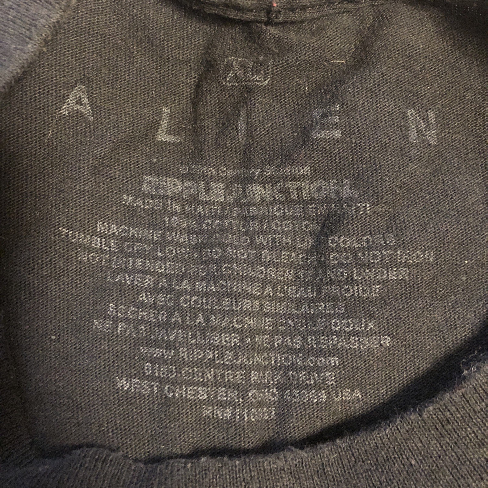 Ripple Junction Alien Xenomorph & Jones Cartoon Graphic T-Shirt (Men’s XL/Black) gallery