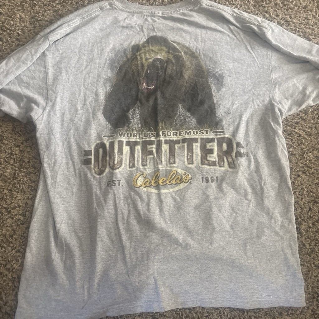 Cabela’s Men’s XL Gray Cotton Jersey Crew Neck Short Sleeve Bear Logo Tee