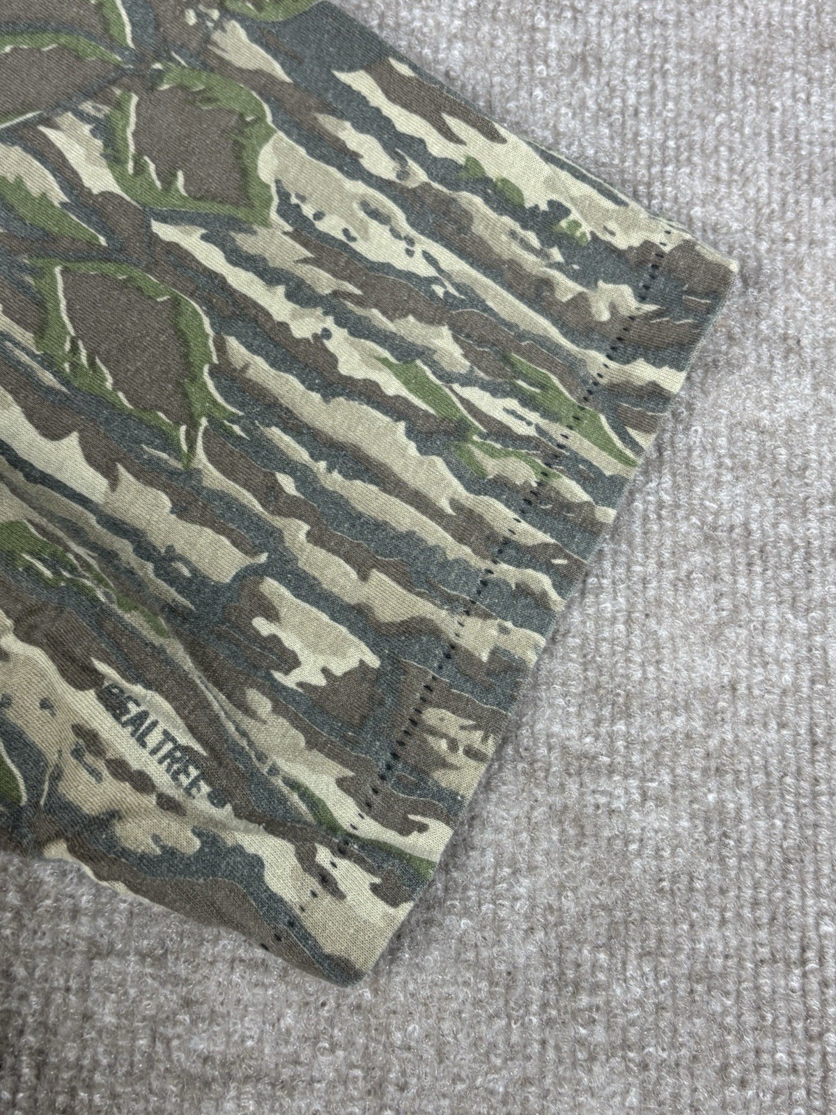 Vintage Realtree T-Shirt Mens Medium Camo Ringer USA Single Stitch Leaf 90s gallery