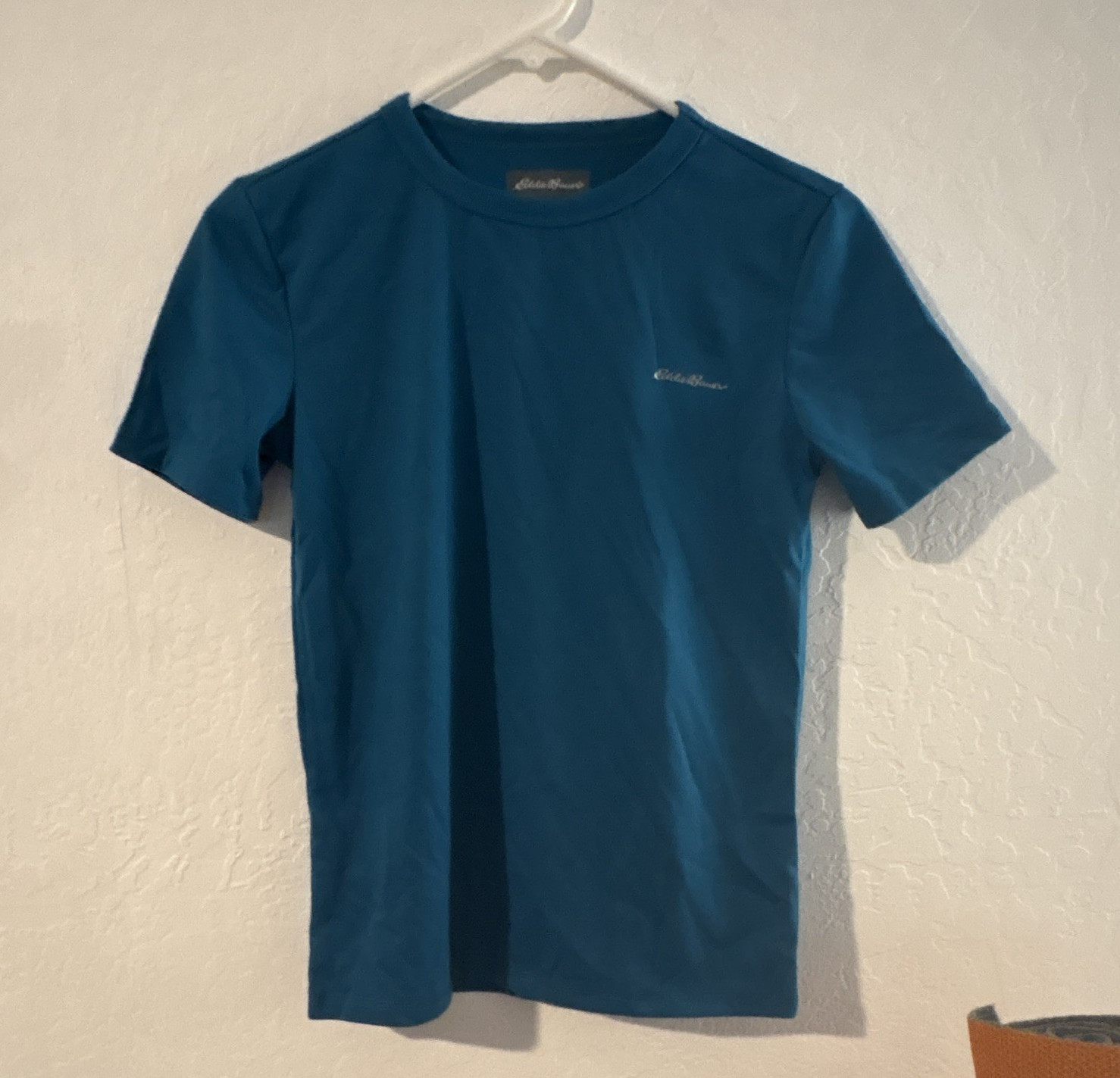 Eddie Bauer Men's Blue Solid Logo Crew Neck Short Sleeve T-Shirt Size M gallery