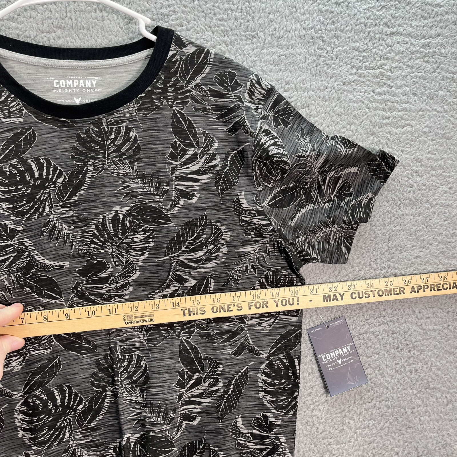 Trademark Company 81 Shirt Adult Medium Gray Black Preppy Casual Aloha Beach gallery