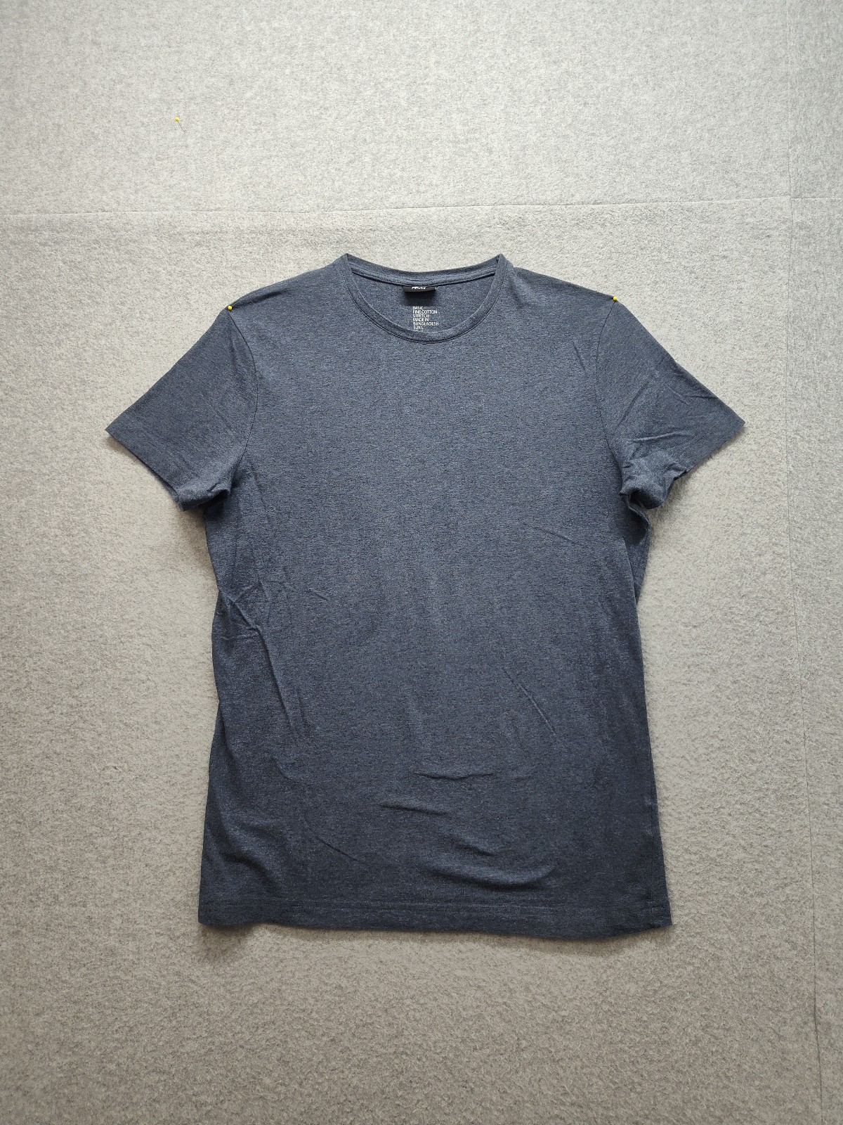 H&M Men Shirt L Gray Crew Neck Short Sleeve Flat Front Stretch Pullover Tee