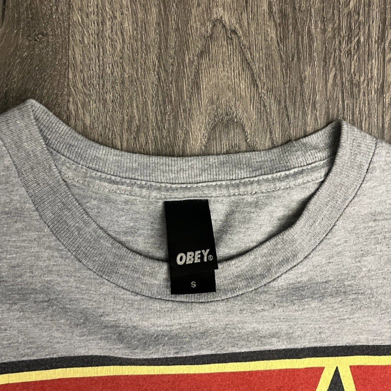 OBEY Skyscraper Graphic Short Sleeve Shirt Size Small gallery
