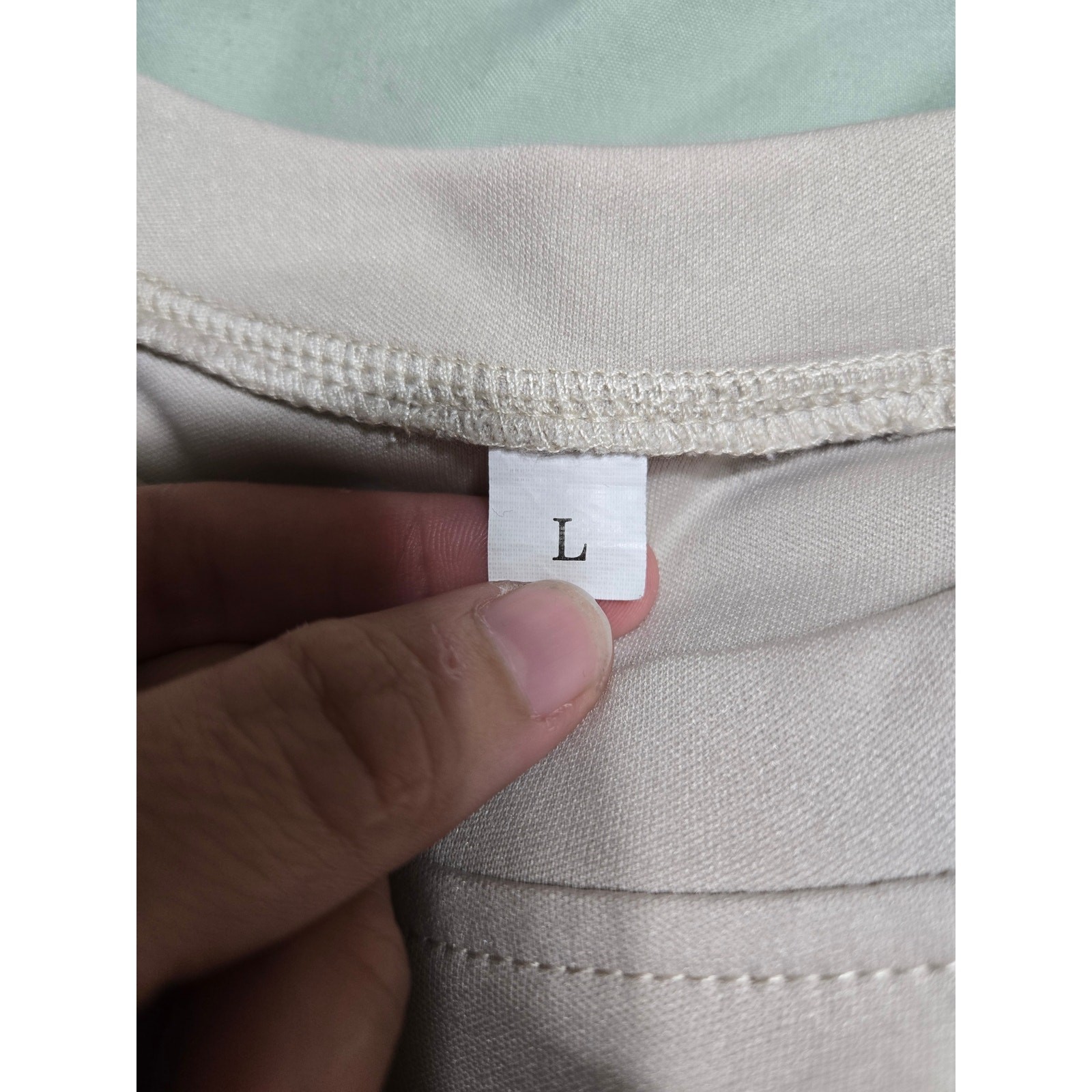 Unknown brand large men's cream colored tshirt gallery