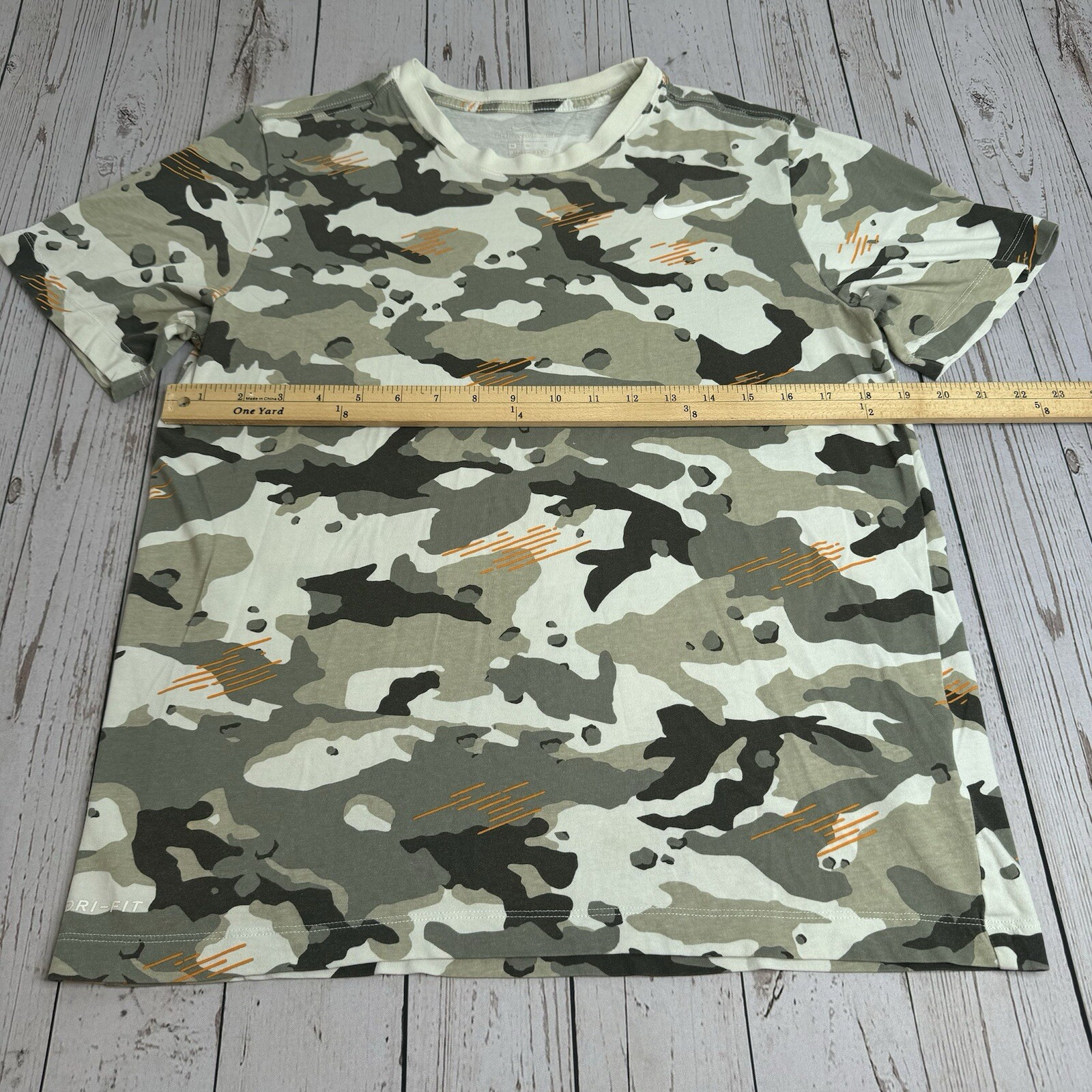 Nike Athlete DriFit Short Sleeve T Shirt Brown Camo Camouflage Mens Medium Tee gallery