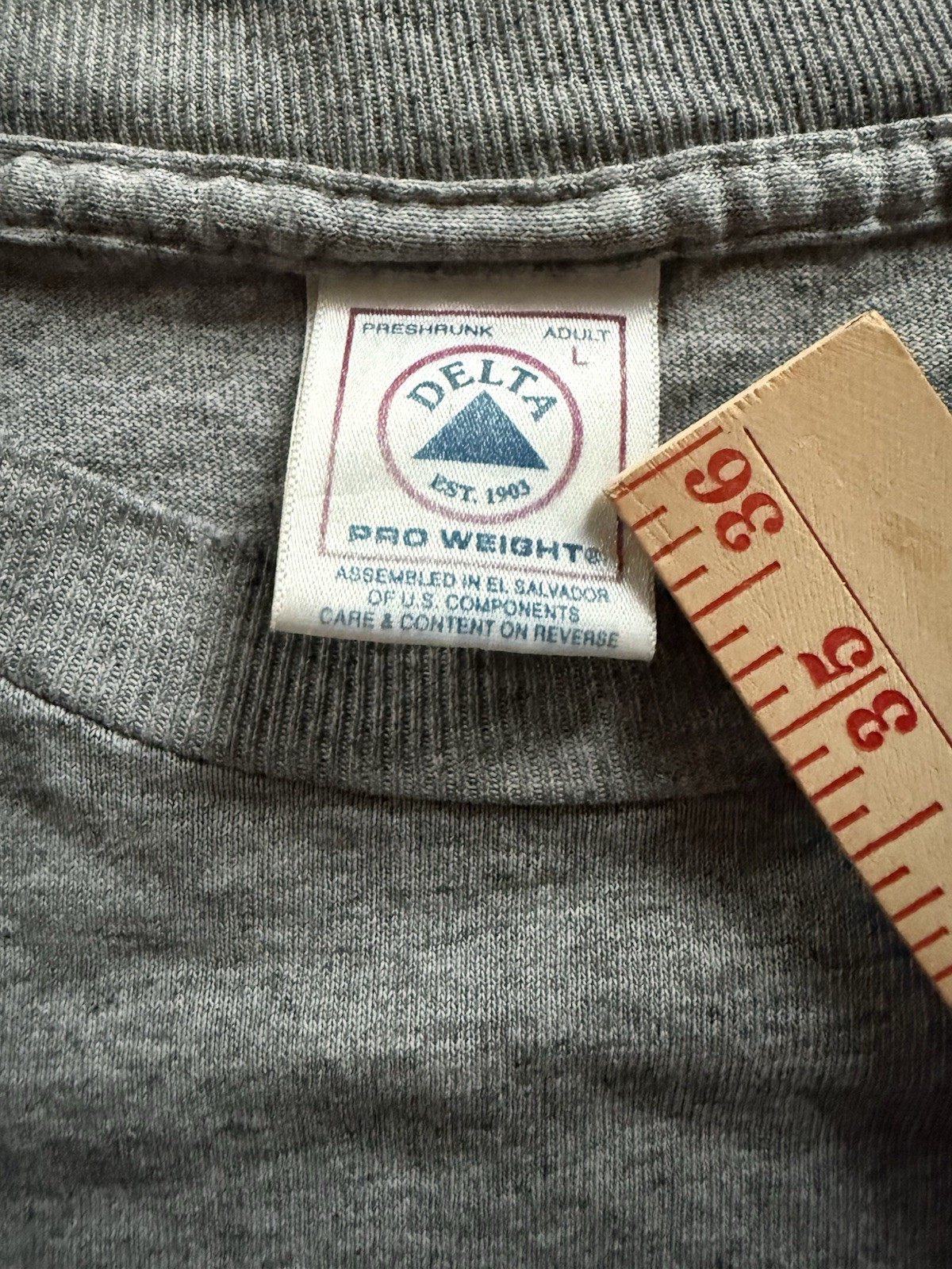 VTG Delta Pro Weight Chicago Blackhawks Logo Gray Cotton Knit LS Tee Men's L gallery