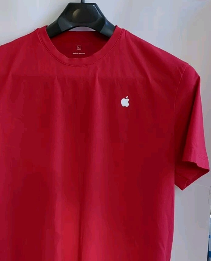 APPLE Official MAC Computer Store Employee RED Tech Staff T-Shirt Size LARGE gallery