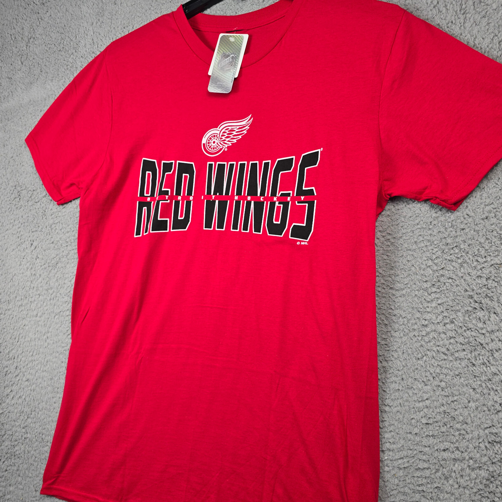 Detroit Red Wings Shirt Mens LARGE Red BLACK HOCKEY TOWN CASUAL NWT gallery