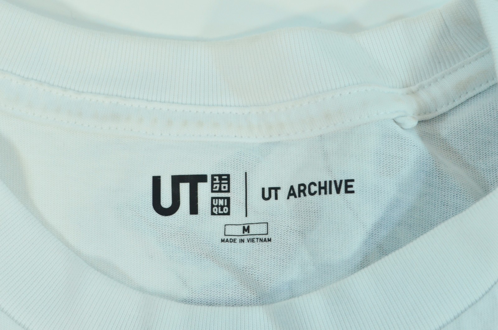 Uniqlo Rare Archive Metal Gear Solid White Video Game Shirt Peace Walker Medium gallery