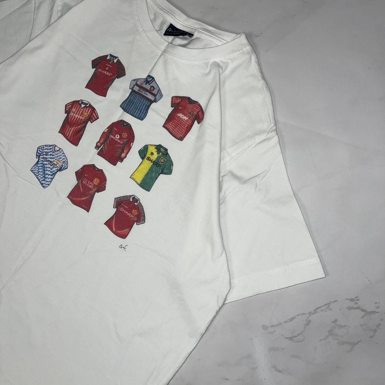 Vintage T-shirt Art Of Football Manchester rare Tee 90's gallery