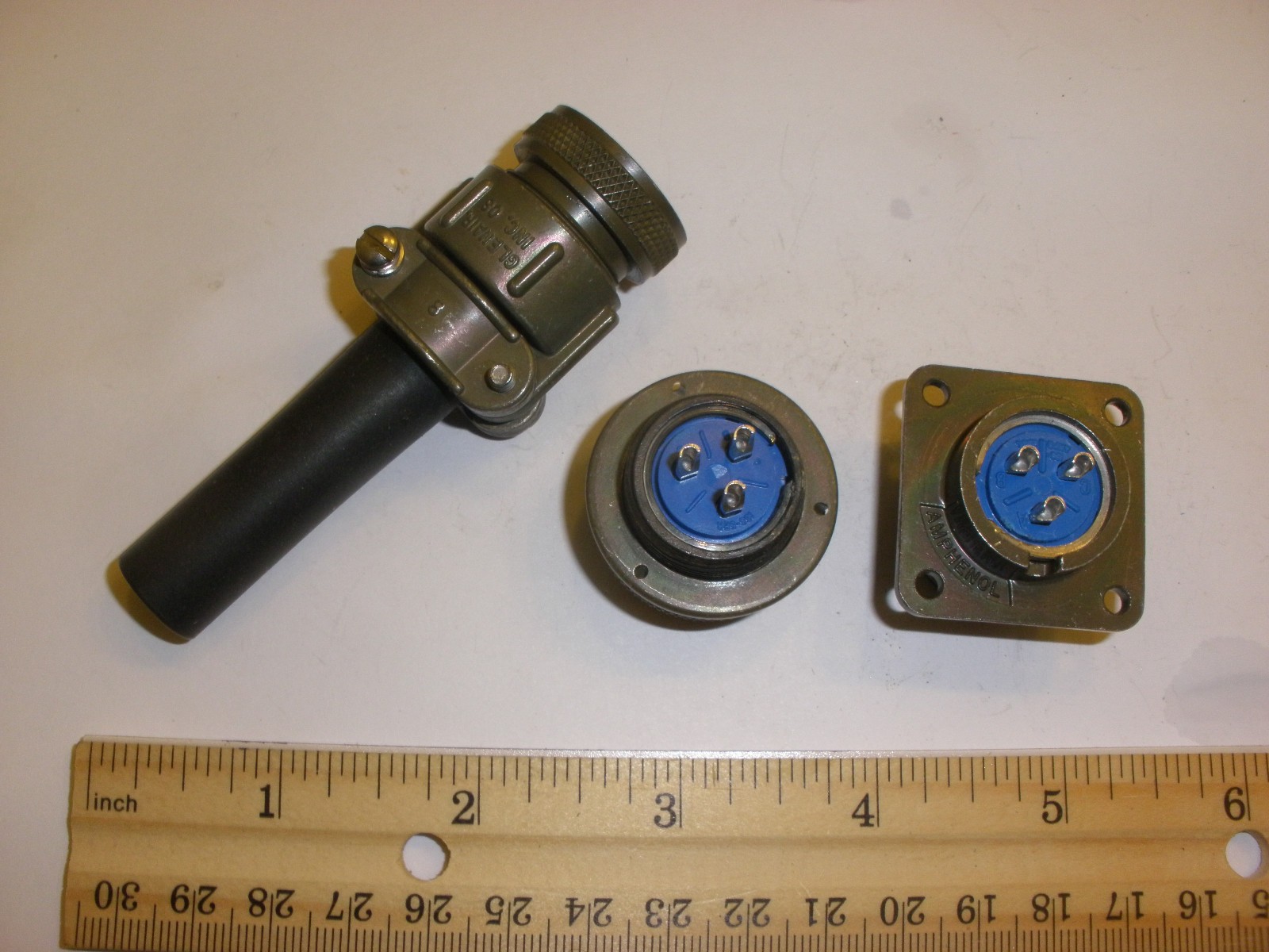 NEW – MS3106A 14S-1P (SR) with Bushing and MS3102A 14S-1S – 3 Pin Mating Pair