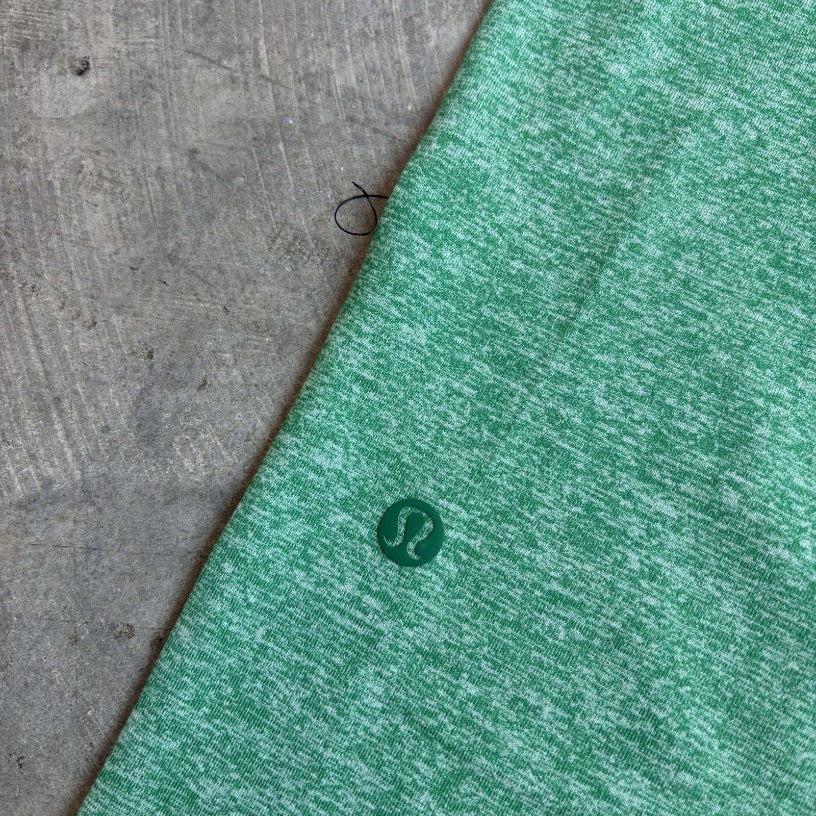 New Lululemon Soft Jersey Short Sleeve T Shirt Green Stretch LM3ES3S Men’s Small gallery