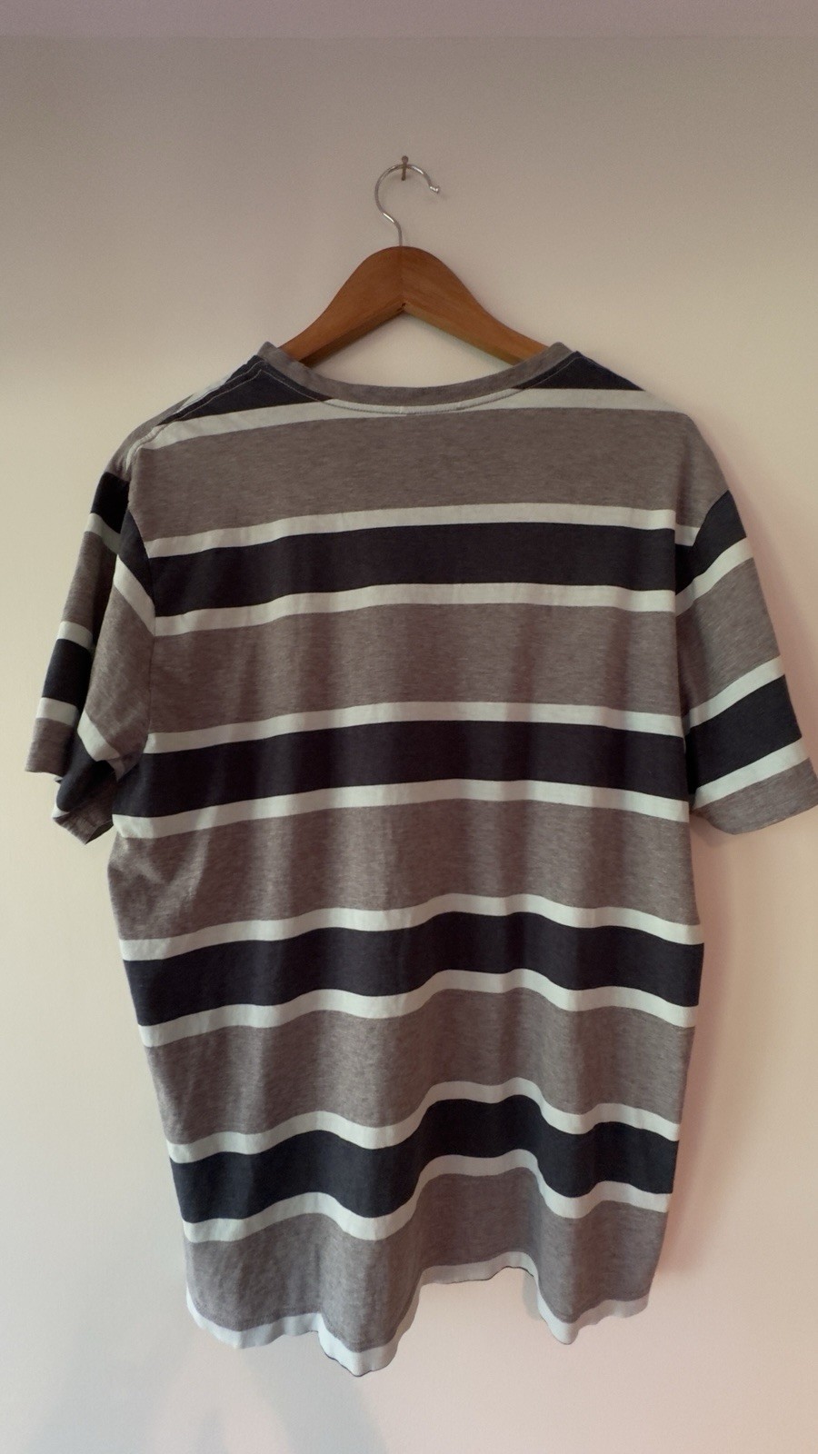 Patagonia Men's M Striped Crew Neck Short Sleeve Cotton Shirt. Heavy wear. gallery