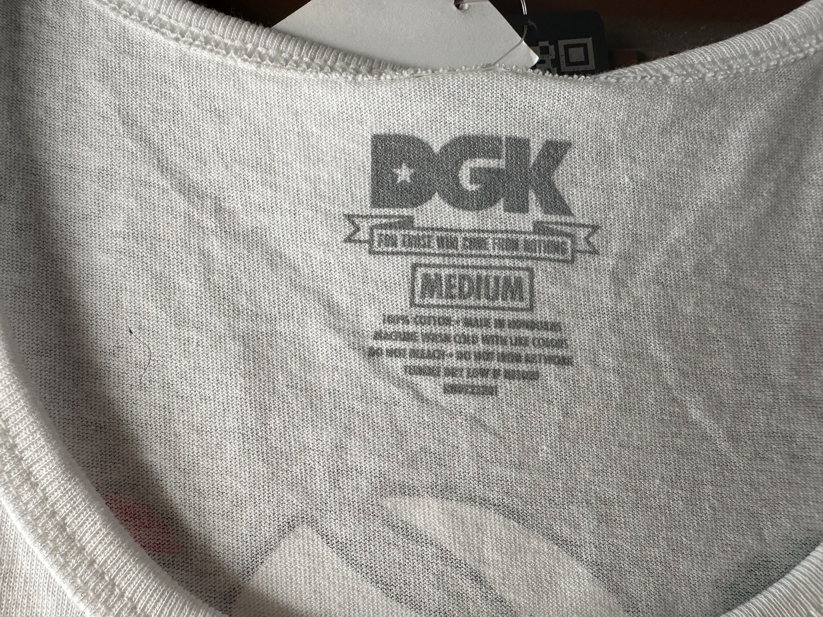DGK ~ Men's White Tank Top ~POR VIDA~ Size Medium~NWT gallery