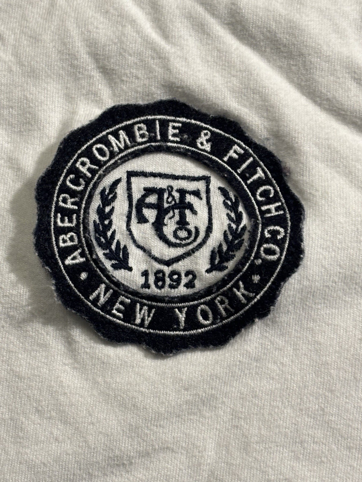 Abercrombie & Fitch Y2K Long Sleeve Shirt Sleeve Spellout And Logo Badge SZ.M gallery