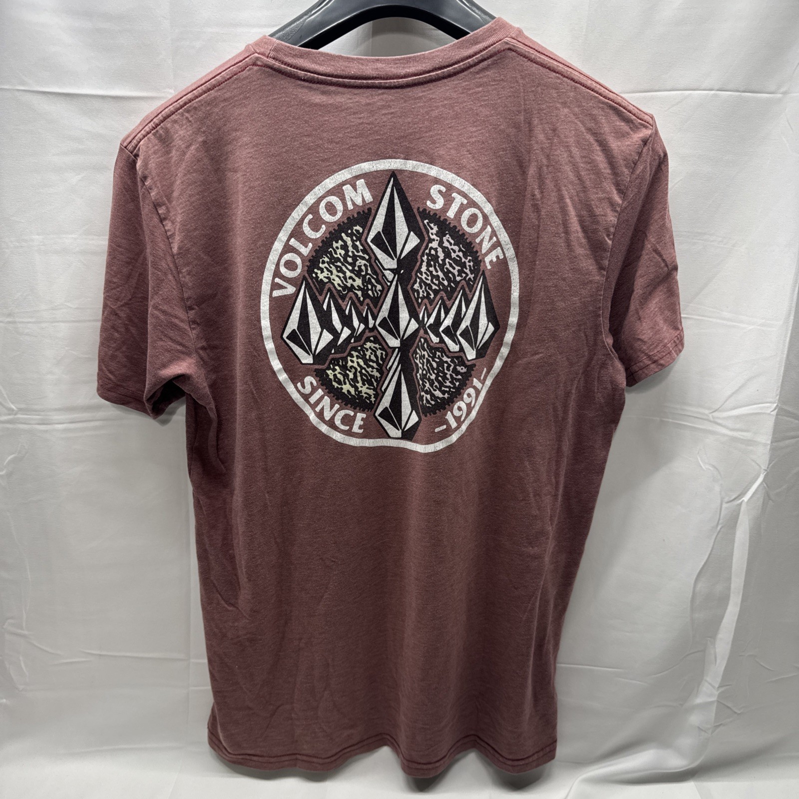 Size LARGE Men’s Volcom Stone T-Shirt “True to This” Heather Maroon gallery