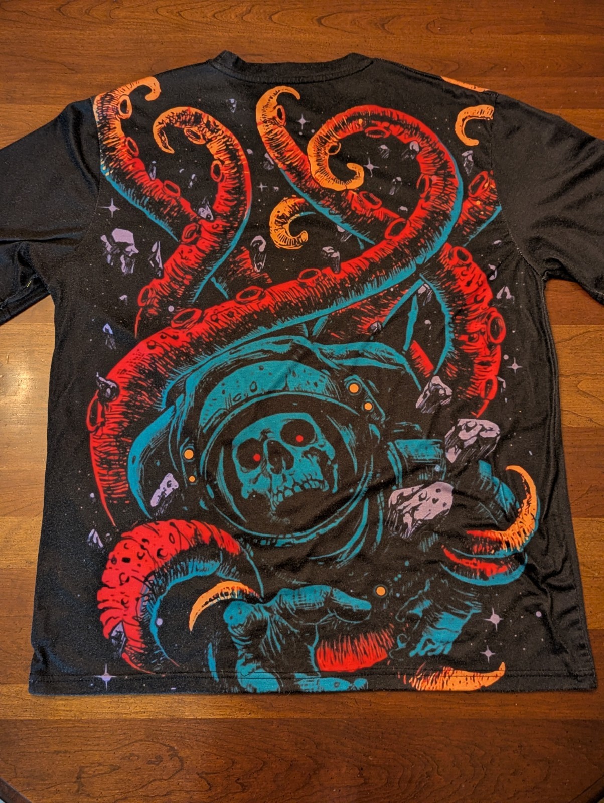Unbranded Lost In The Dark All Over Men's Large Graphic Print Tshirt gallery