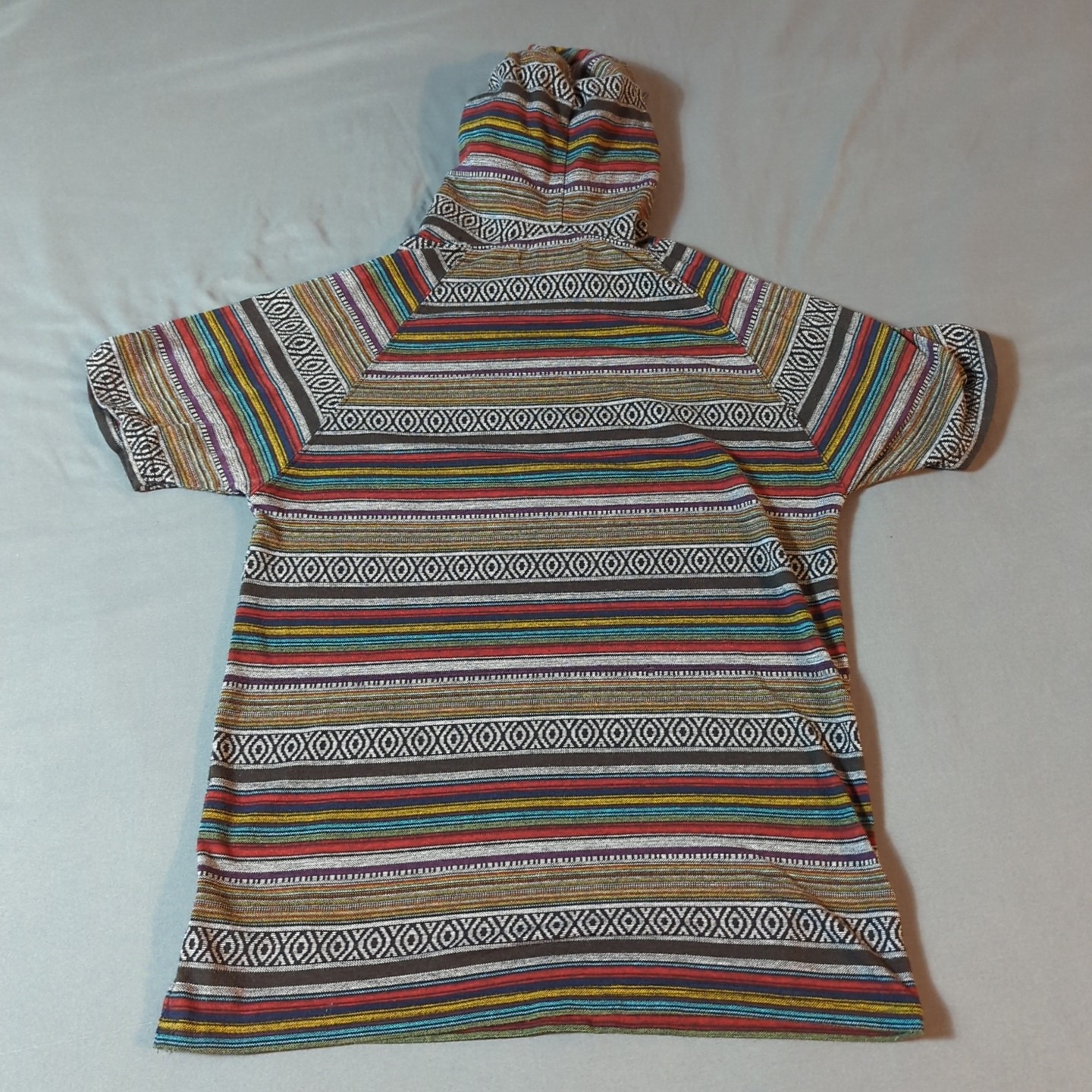 Beautiful Giant Hoodie Medium Multi Color Pullover Aztec Print Short Sleeve gallery