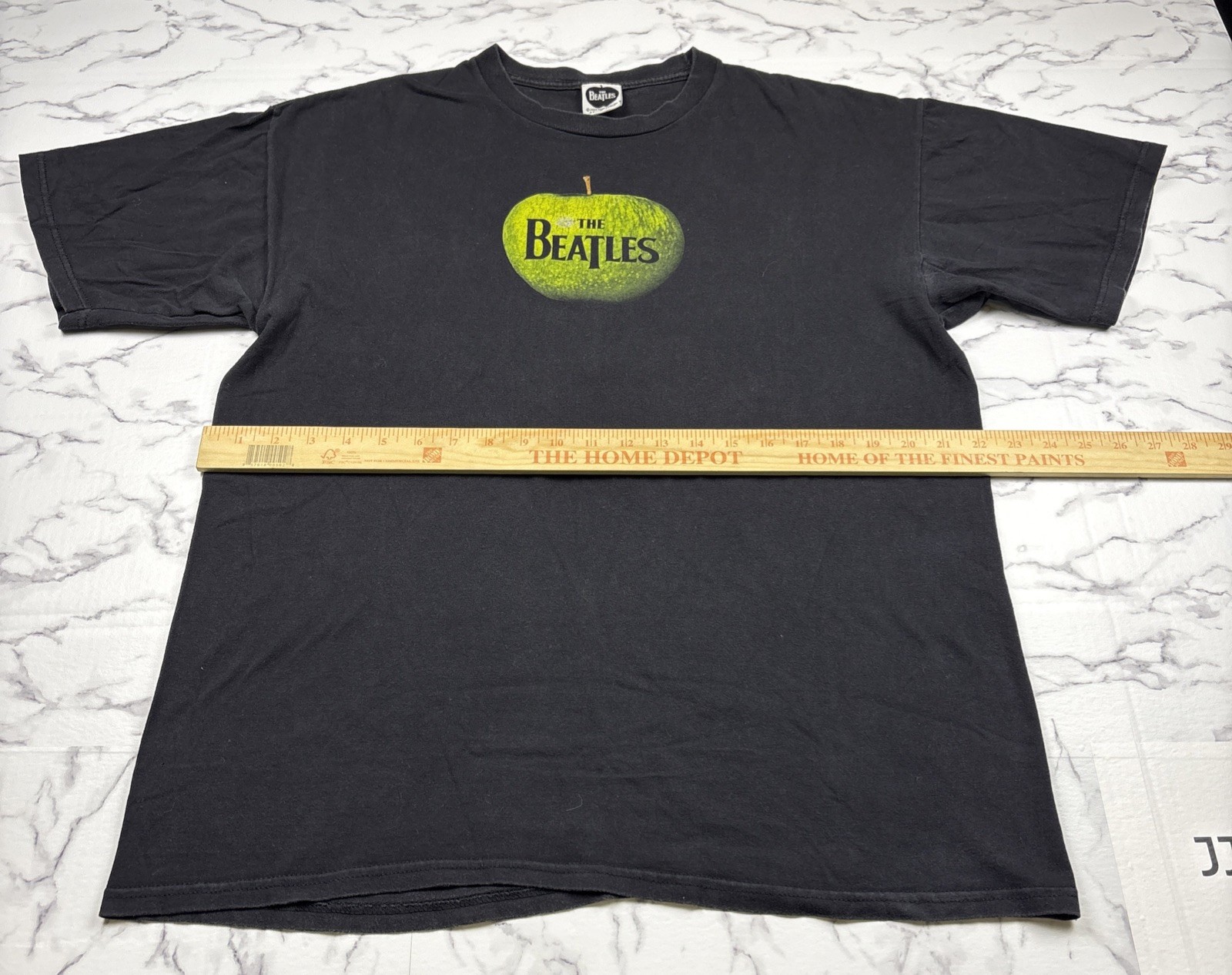 VTG 2008 The Beatles Apple Records Faded Green Apple Black Band Promo T-Shirt XL gallery