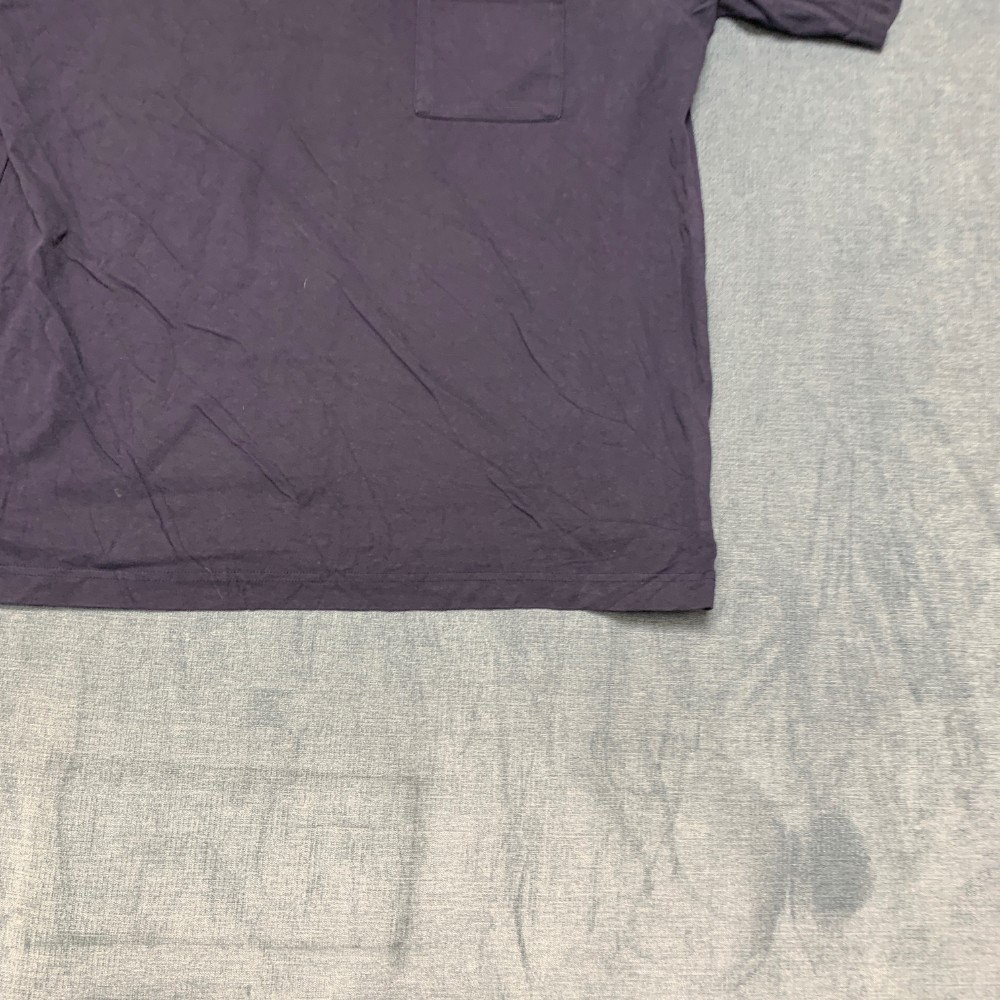 Uniqlo T-Shirt Mens Medium Navy Blue Cotton Work Graphic Casual Everyday Wear gallery