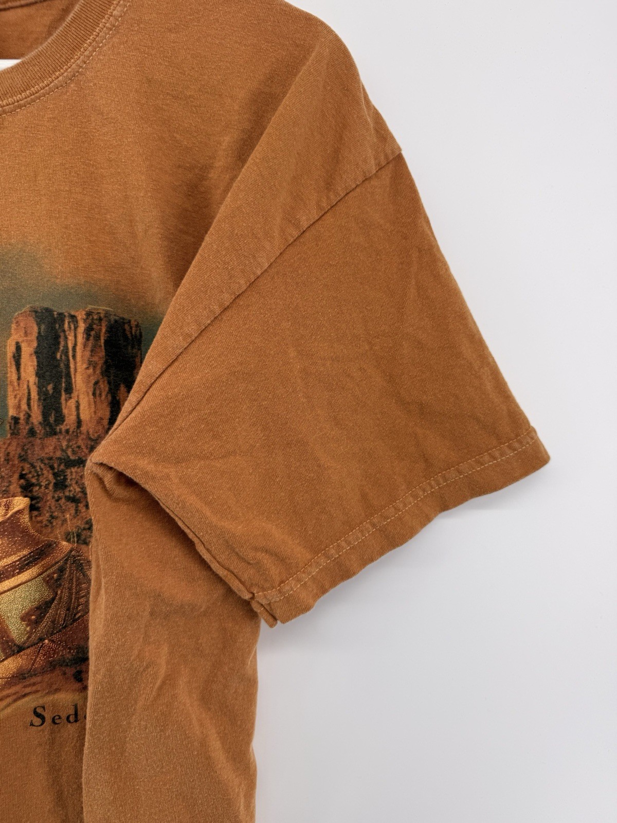 Vintage Sedona Arizona Mens Graphic T Shirt Southwest Desert Brown Large gallery