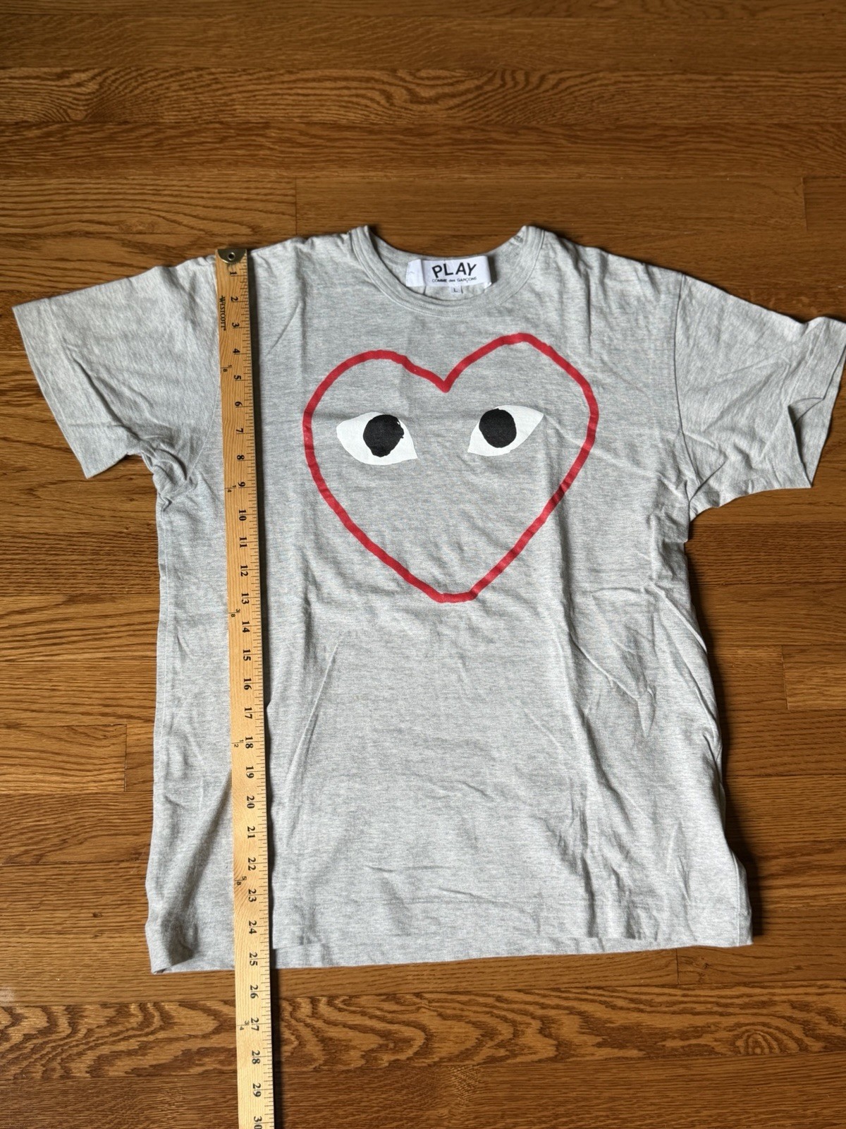 Comme Des Garcons Play Men's T Shirt Heart Logo Designer Size Large gallery